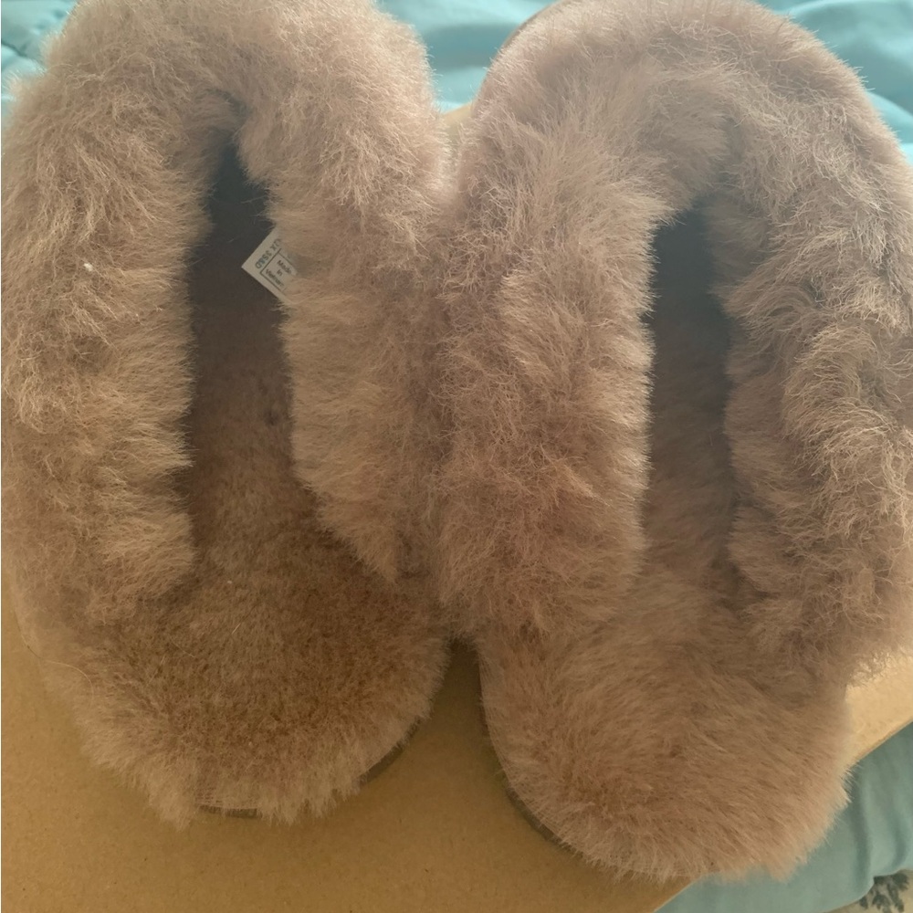 UGG Tan Suede Shearling Slip-On Slipper Shoes - Picture 3 of 5